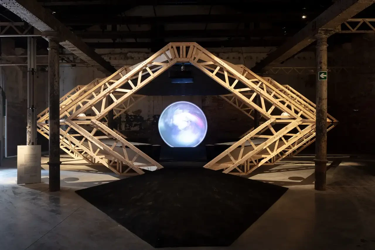 Biennale Architettura 2025 gruppo saviola - Satellite Symphony.webp