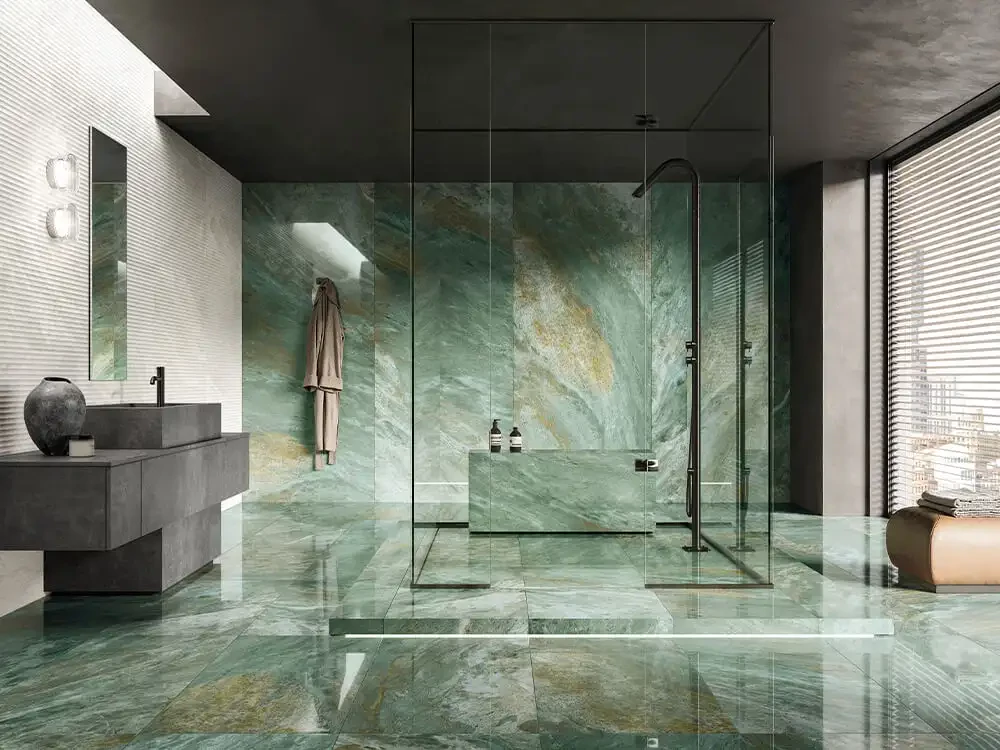 Ceramiche Refin Cersaie 2025 Bologna: nuove superfici ceramiche in gres porcellanato e rivestimenti 3D Reliefs