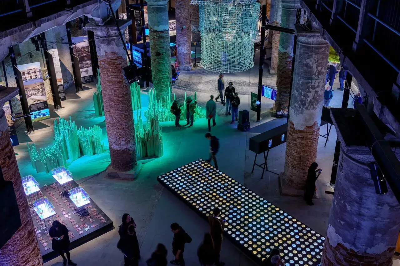 Il Pannello Ecologico® del Gruppo Saviola protagonista alla Biennale Architettura 2025
