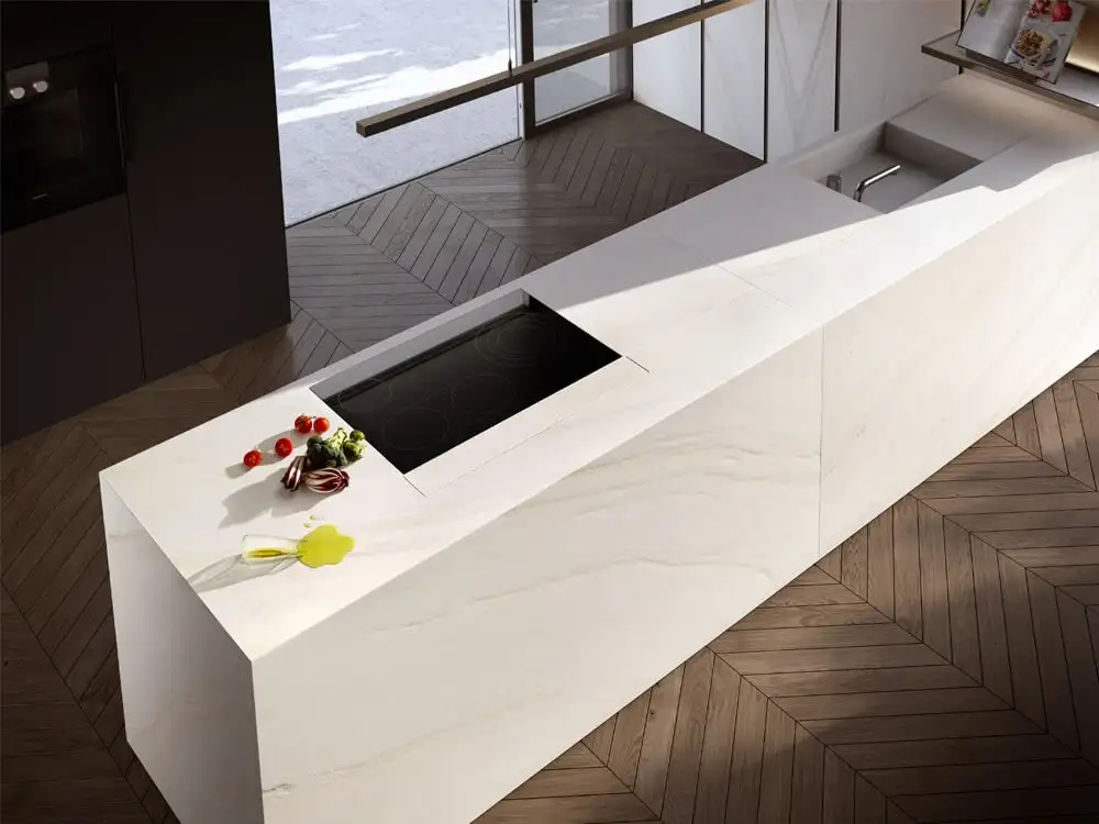 Antolini® e la ricerca sulla pietra naturale: tecnologie brevettate per superfici in marmo, onice e quarzite