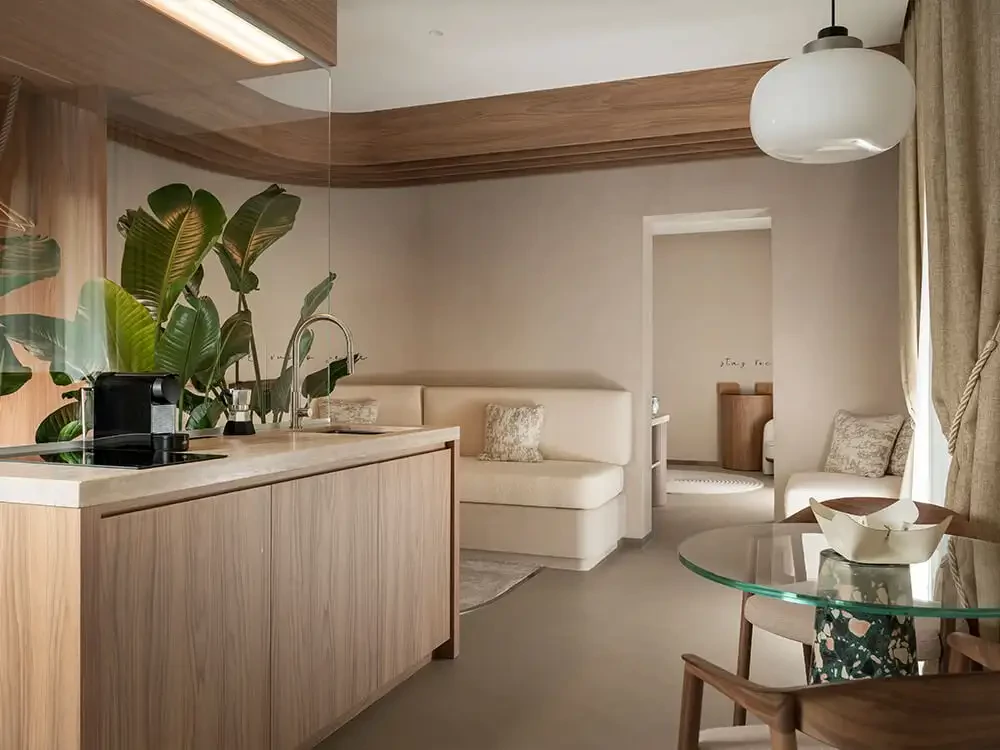 Superfici sostenibili per l’hotellerie: il Pannello Ecologico® di Gruppo Saviola arreda il Mode Eco Hotel di Rimini