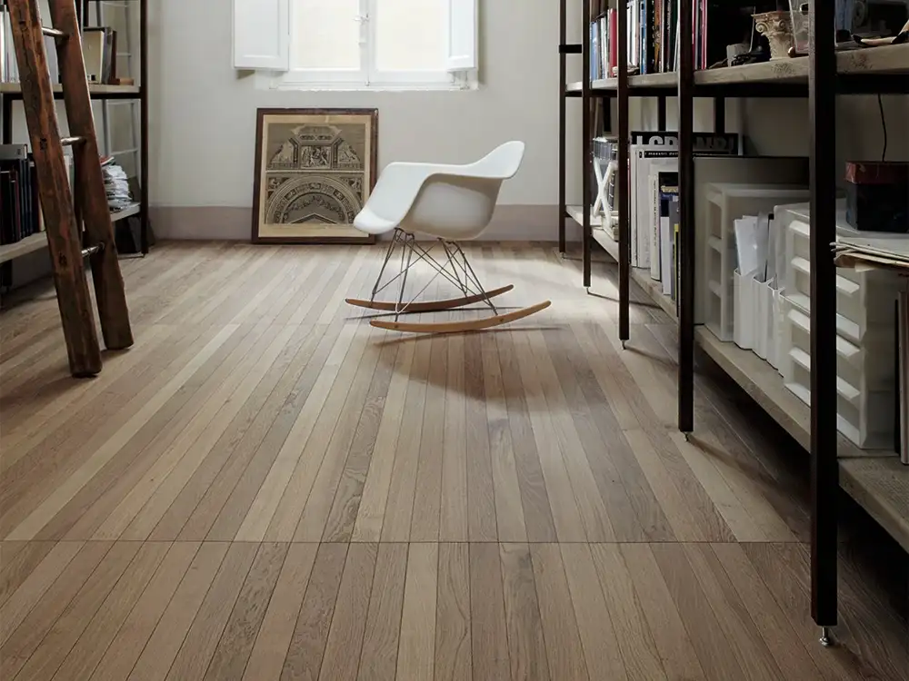 Parquet rovere Atelier Désir di Listone Giordano per villa contemporanea