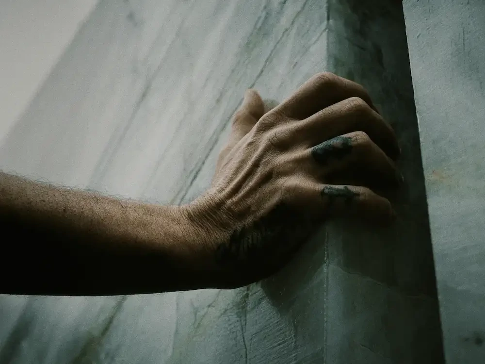 Superficie in Onice Verde Persiano Light Antolini® utilizzata da Murran Billi.webp